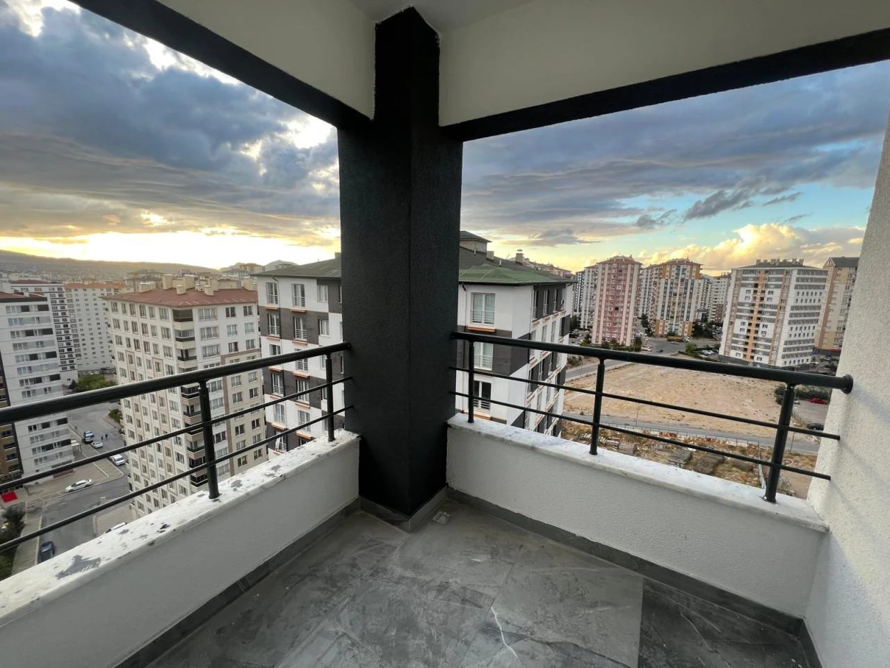 KARUM BİBLOS SATILIK 2+1