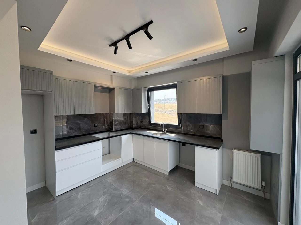 ŞİRİNTEPEDE SATILIK SIFIR DAİRE