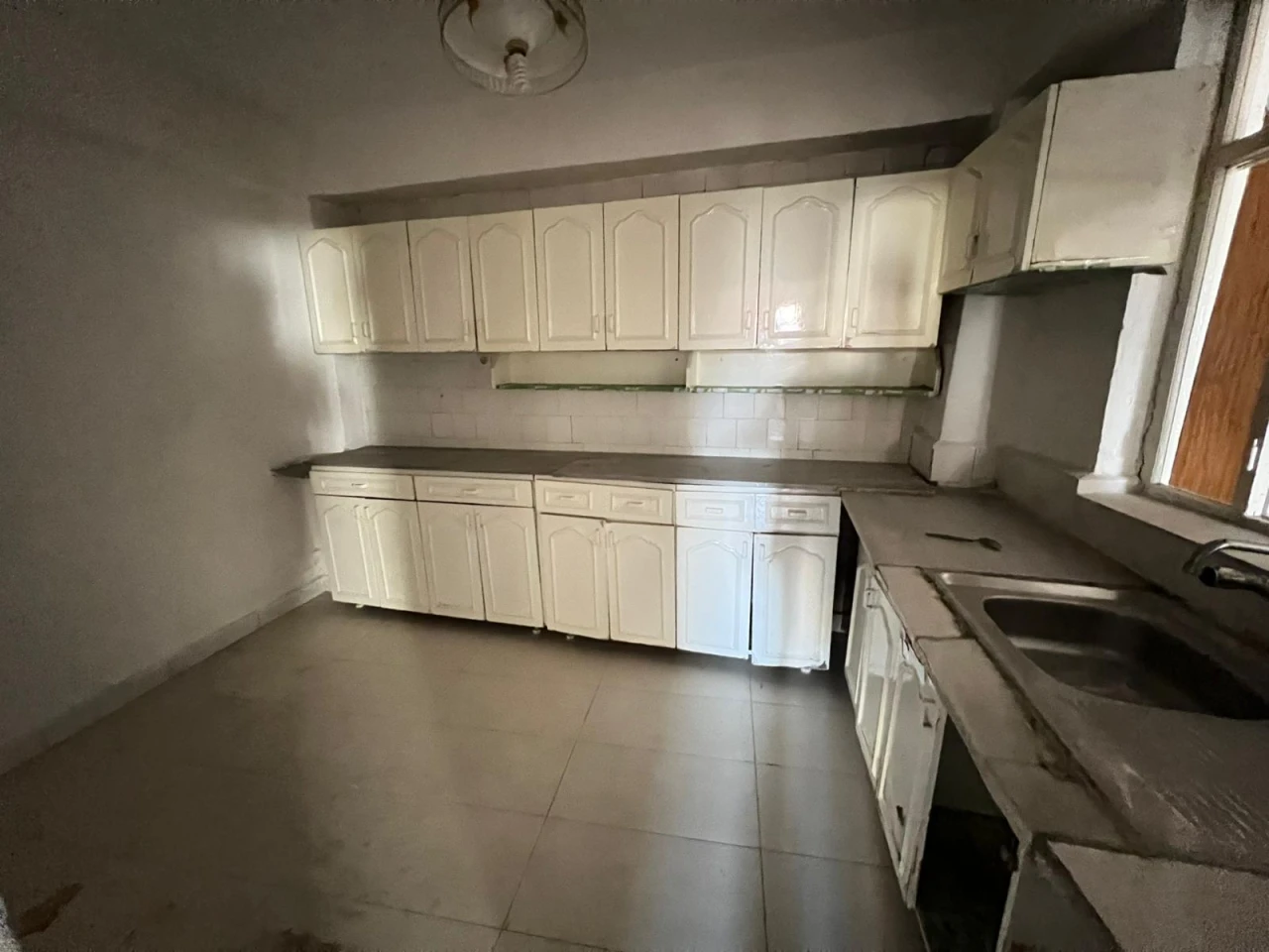 TABLAKAYADA SATILIK 2 KATLI TERASLI MÜSTAKİL EV