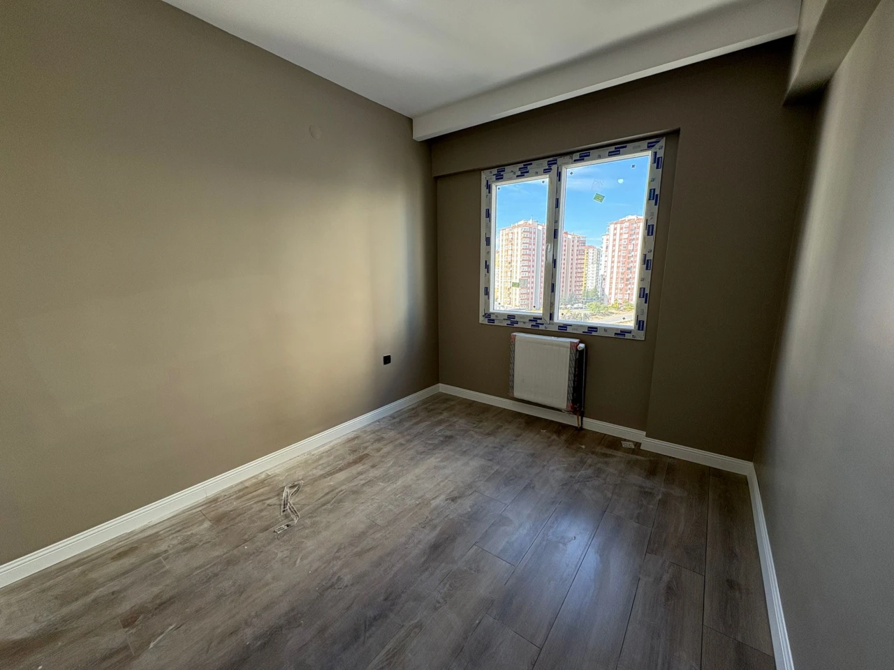TALASTA KİRALIK SIFIR 2+1 DAİRE