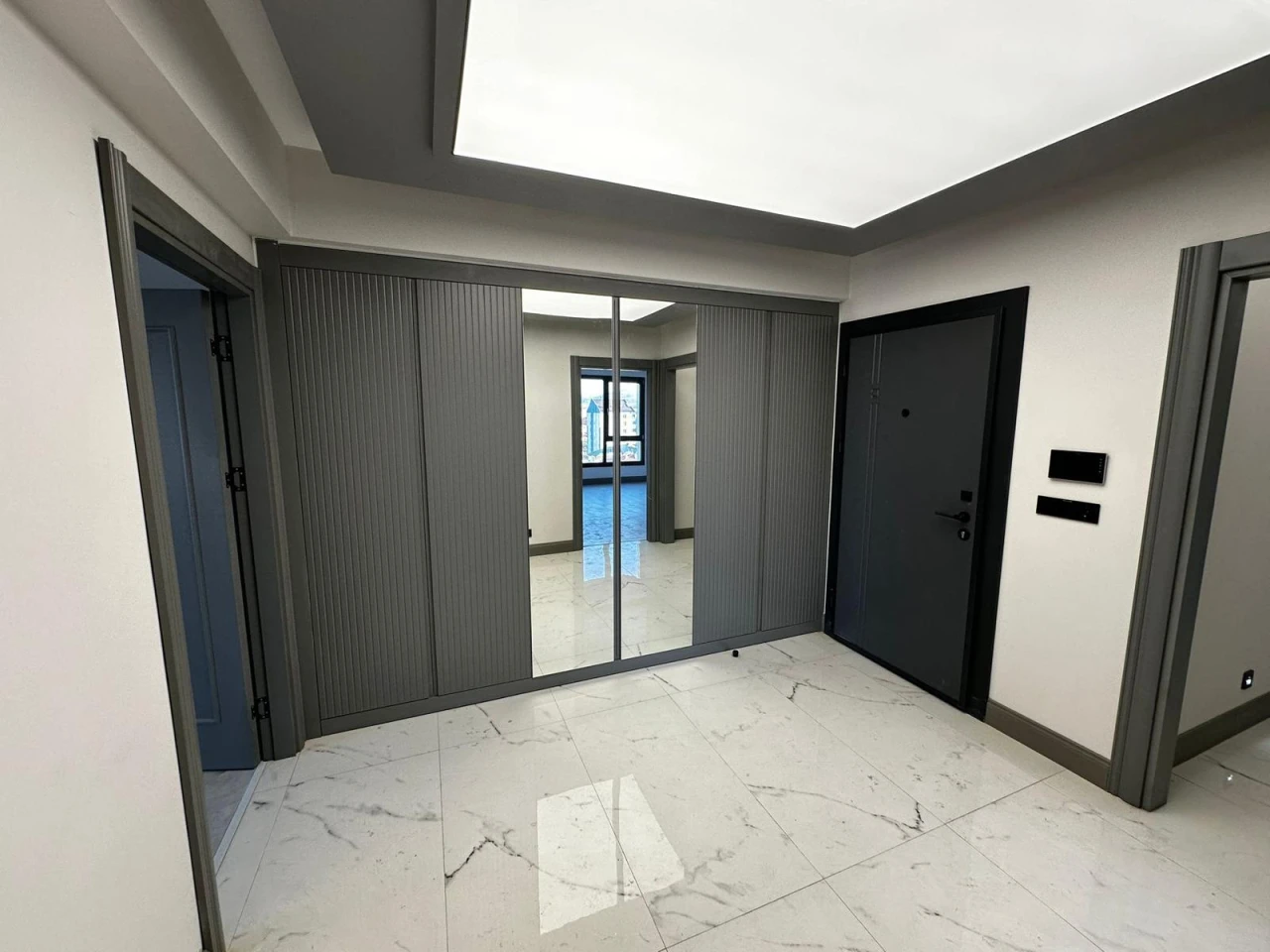 ZÜMRÜT MAHALLESİNDE MODERN FERAH 4+1 SATILIK DAİRE