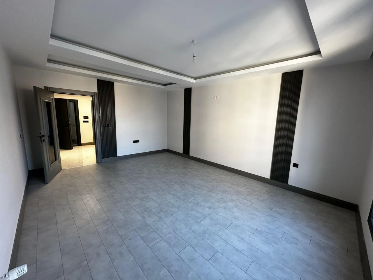ZÜMRÜT MAHALLESİNDE MODERN FERAH 4+1 SATILIK DAİRE